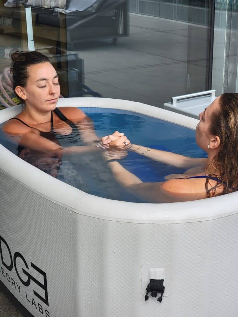Benefits of Ice Bath vs Cryotherapy: Which Is Better? 1 benefits of ice bath